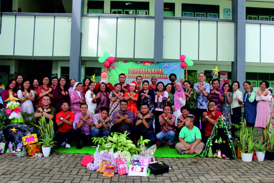 Perayaan Natal dan Tahun Baru SMP Xaverius 2 Bandarlampung