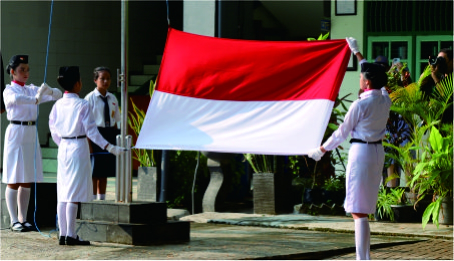 Upacara HUT RI Ke 77 SMP dan SMA Xaverius Bandar Lampung