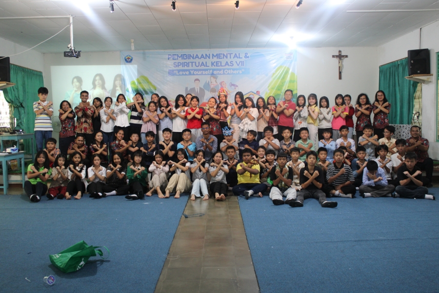 Rekoleksi Gelombang 1 SMP Xaverius 2 Bandar Lampung : Menemukan Makna Cinta Diri dan Kebijaksanaan Digital